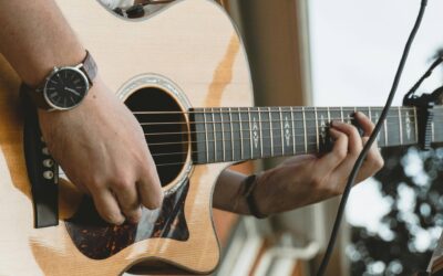 ¿Eres guitarrista principiante? Cómo elegir tu primera correa de guitarra