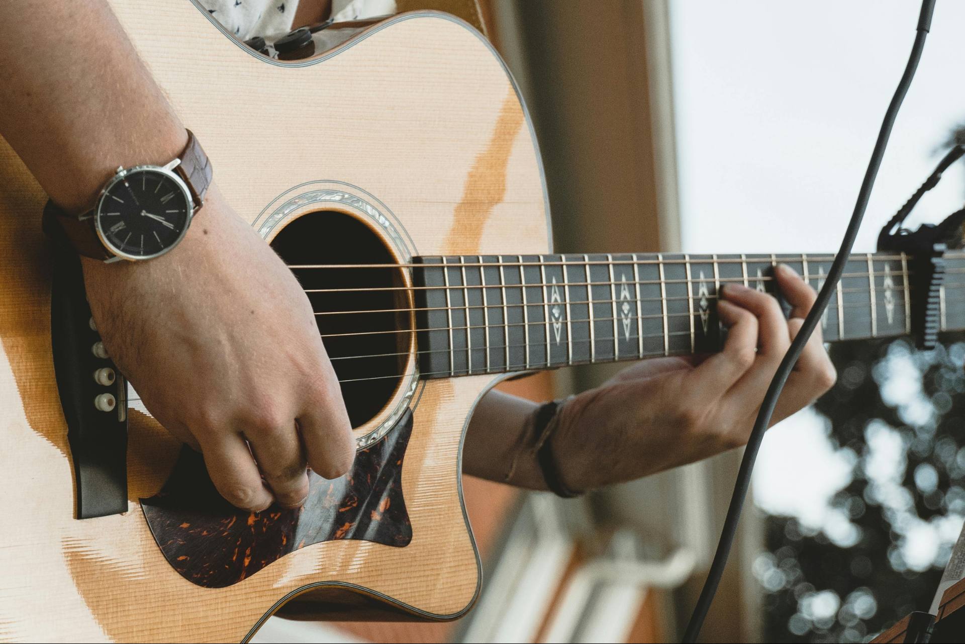 Cómo elegir tu primera correa de guitarra